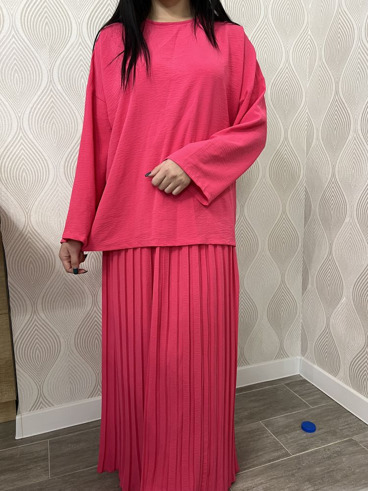 Продам платья,хиджабы, костюмы, пиджаки в идеальном состоянии