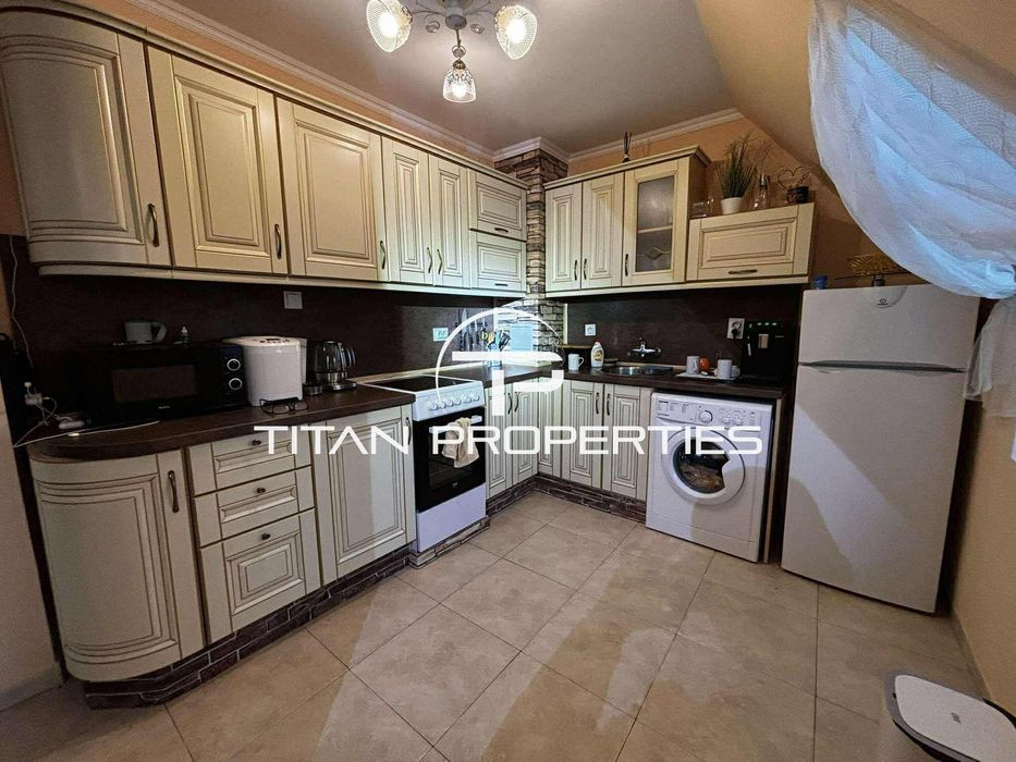 Продава се Тристаен апартамент в Бургас, Лазур - 104 кв.м за 1471 €/кв.м - Снимка #2