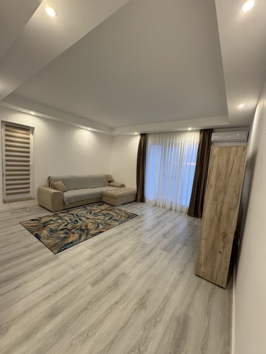 Apartament Spatios 3 camere Cosmopolis