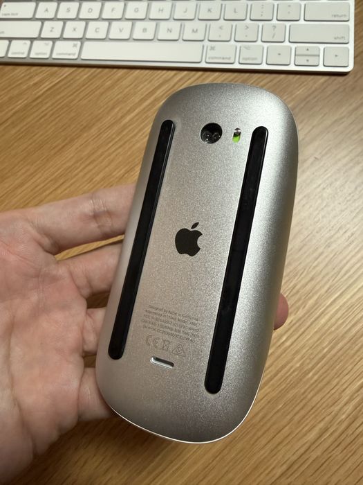 Apple Magic Keyboard + Apple Magic Mouse
