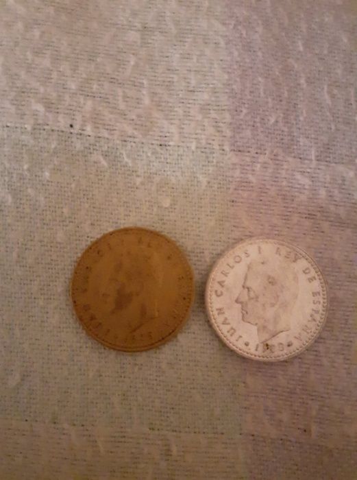 Monezi spaniole pesetas.