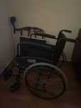 Scaun cu rotil plus baston si cadru de mers