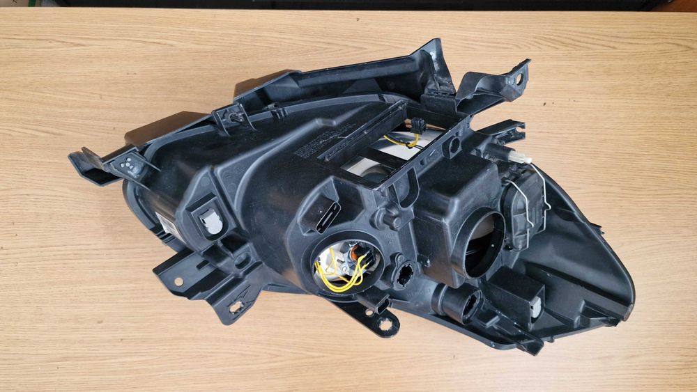 Renault Clio 3 ляв ксенон фар Рено Клио xenon far 2005-2009
