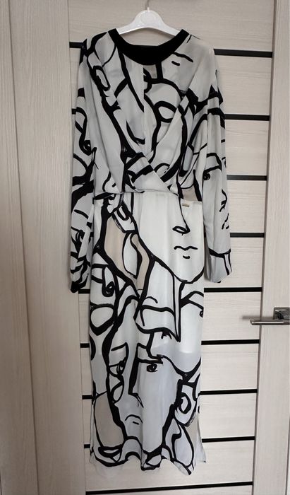 Платье от Armani Exchange