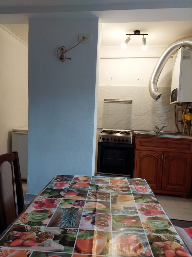 Inchiriez apartament 2 camere decomanadat