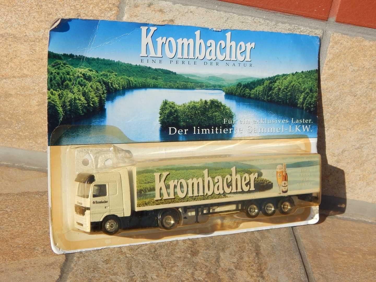 Macheta cap tractor camion Mercedes Actros bere Krombacher 1:87