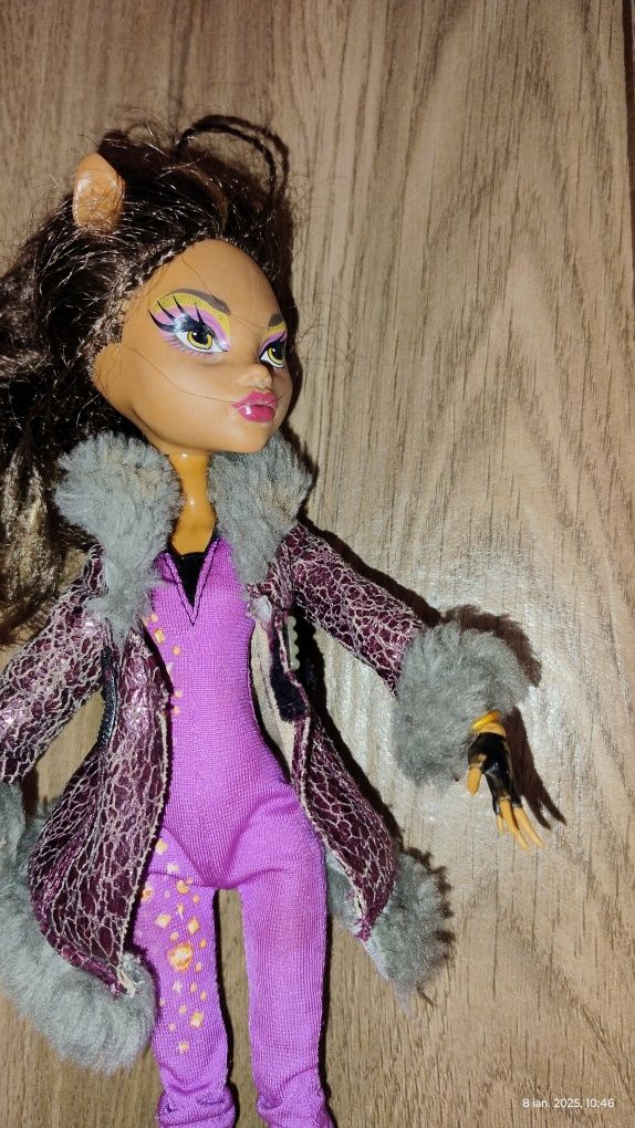 Păpușă monster high