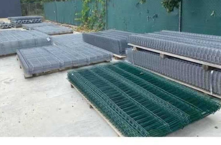 Garduri și porți la comanda clientului