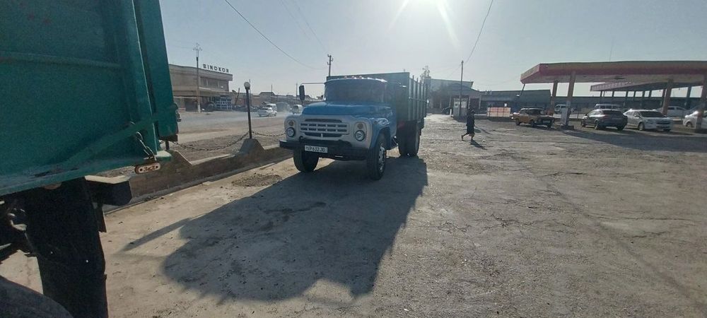 Zil samosval sotiladi