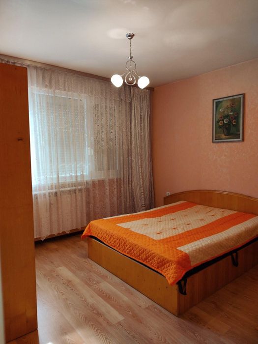 Дава се под наем Тристаен апартамент в Пловдив, Кършияка - 130 кв.м за 510 € - Снимка #7