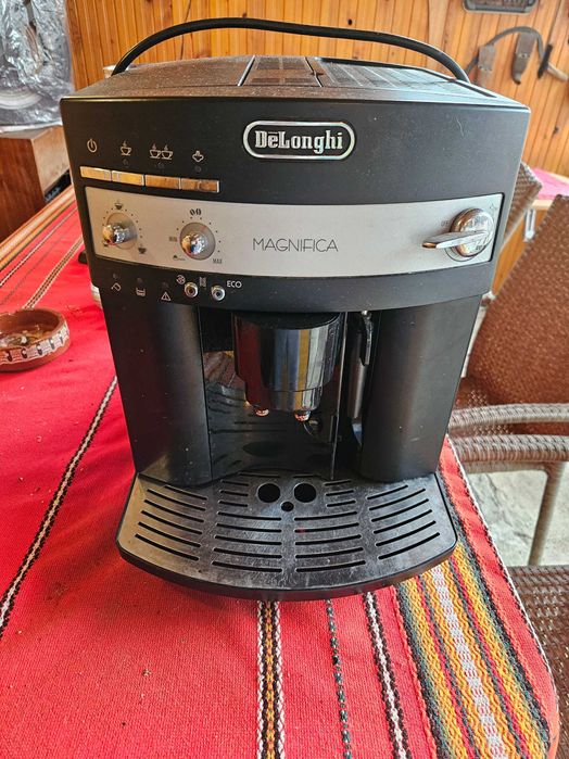 Кафе машина автоматична.цена  250лв.в отлично състояние за модела.