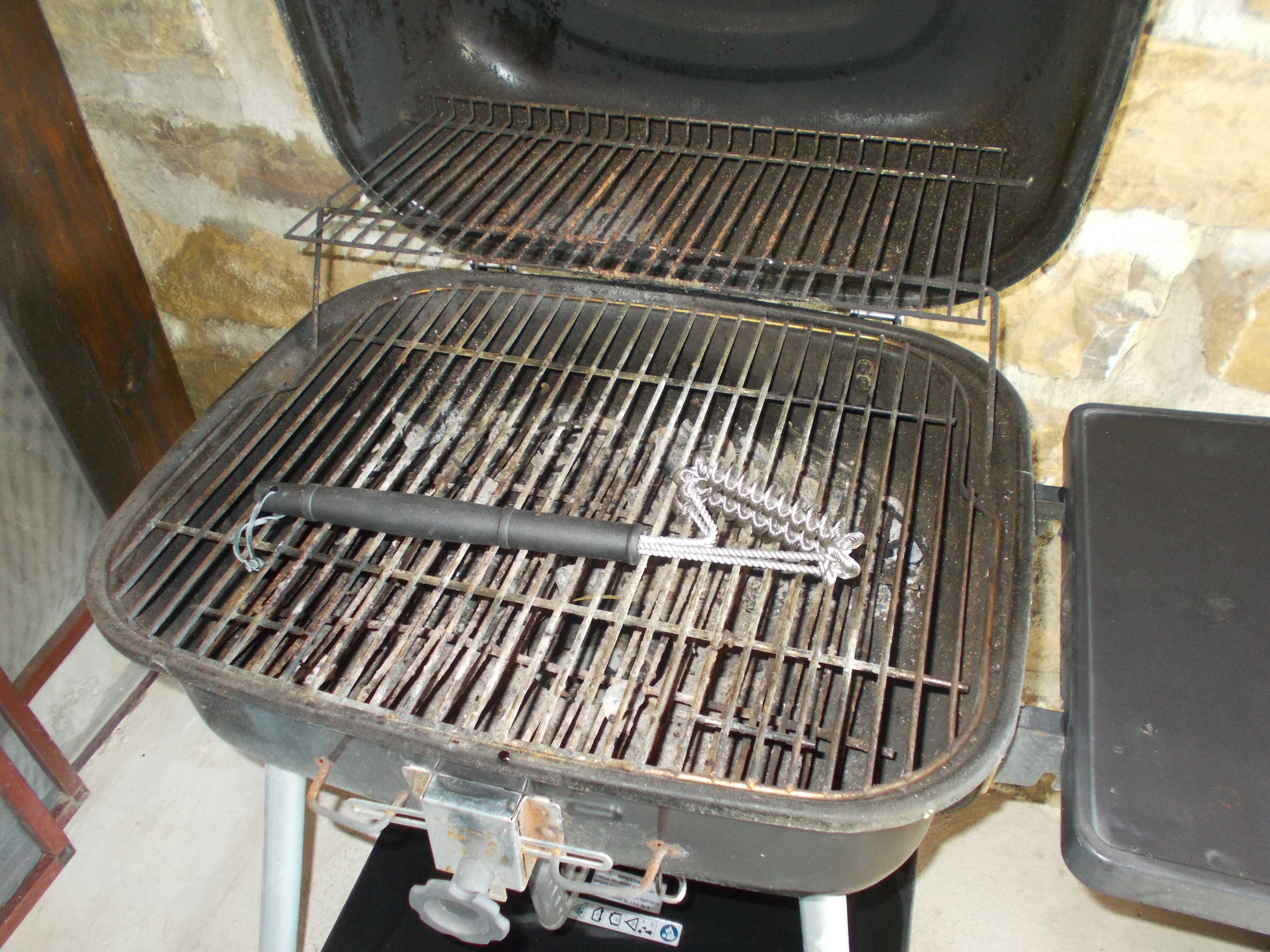 MASTER Grill&Party Барбекю на дървени въглища с капак