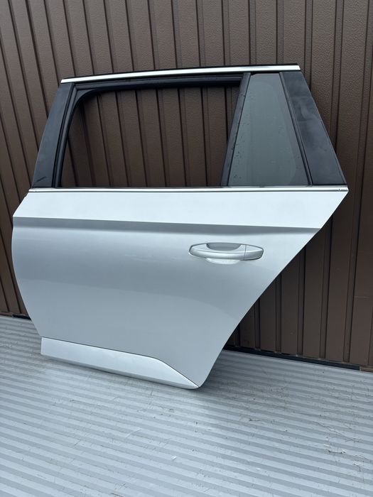Usa st spate combi Skoda Superb 3 cod de culoare LA7W 2015-2020