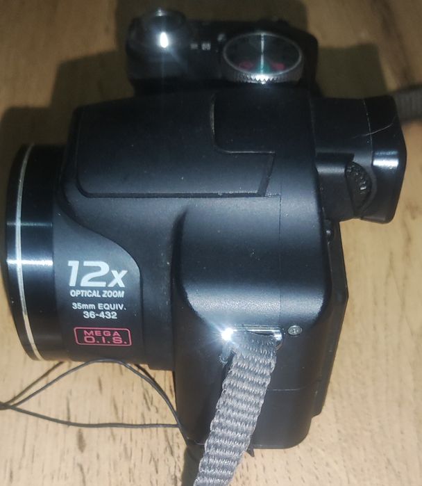 Panasonic Lumix DMC FZ8 качественный японский ультразум.