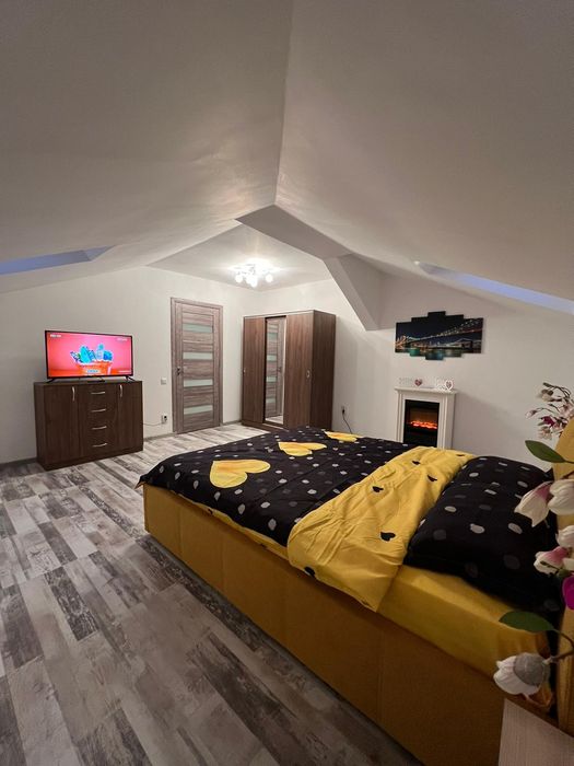 Vând apartament 3 camere