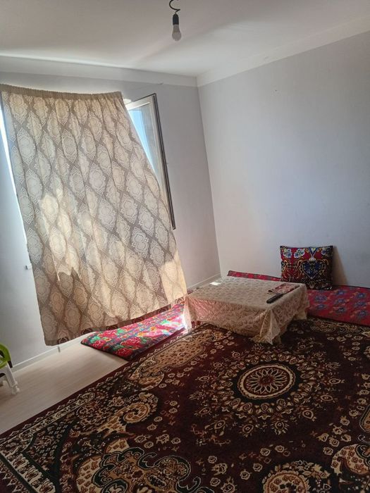 Kvartira arzon narxda Samarqand savxoz yangi domlardan