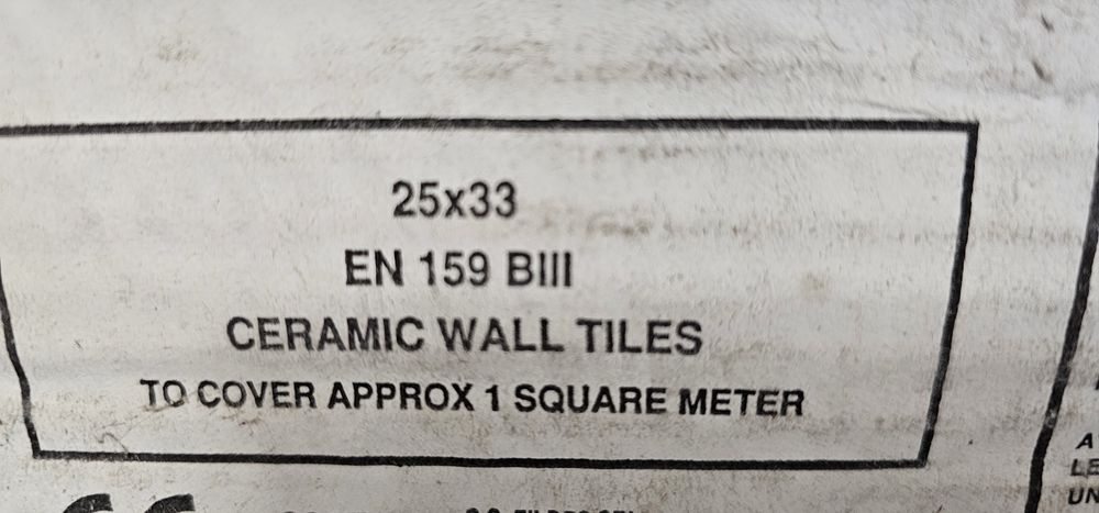 Faianță nouă în cutie