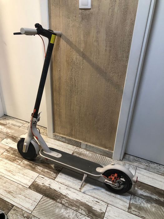 Електрически скутер Xiaomi Mi Electric Scooter