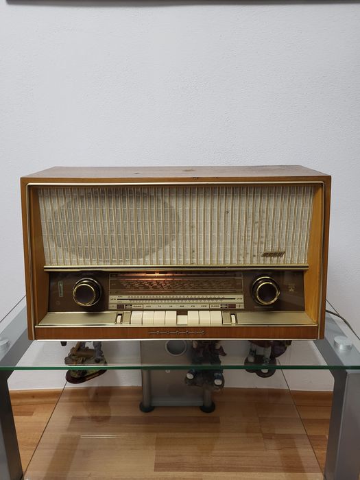 Radio Grundig pe Lămpi 3265
