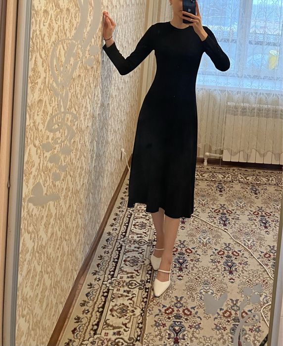 Продаю черные женские платья