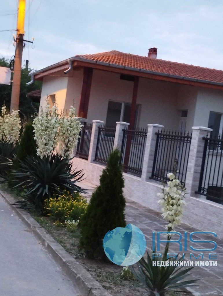 Продава се Къща в с. Мадара, Област Шумен - 150 кв.м за 1067 €/кв.м - Снимка #4