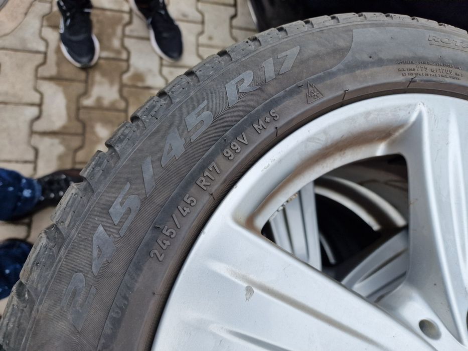 Гуми с Джанти Mercedes E class W212 245/45 R 17 Pirelli