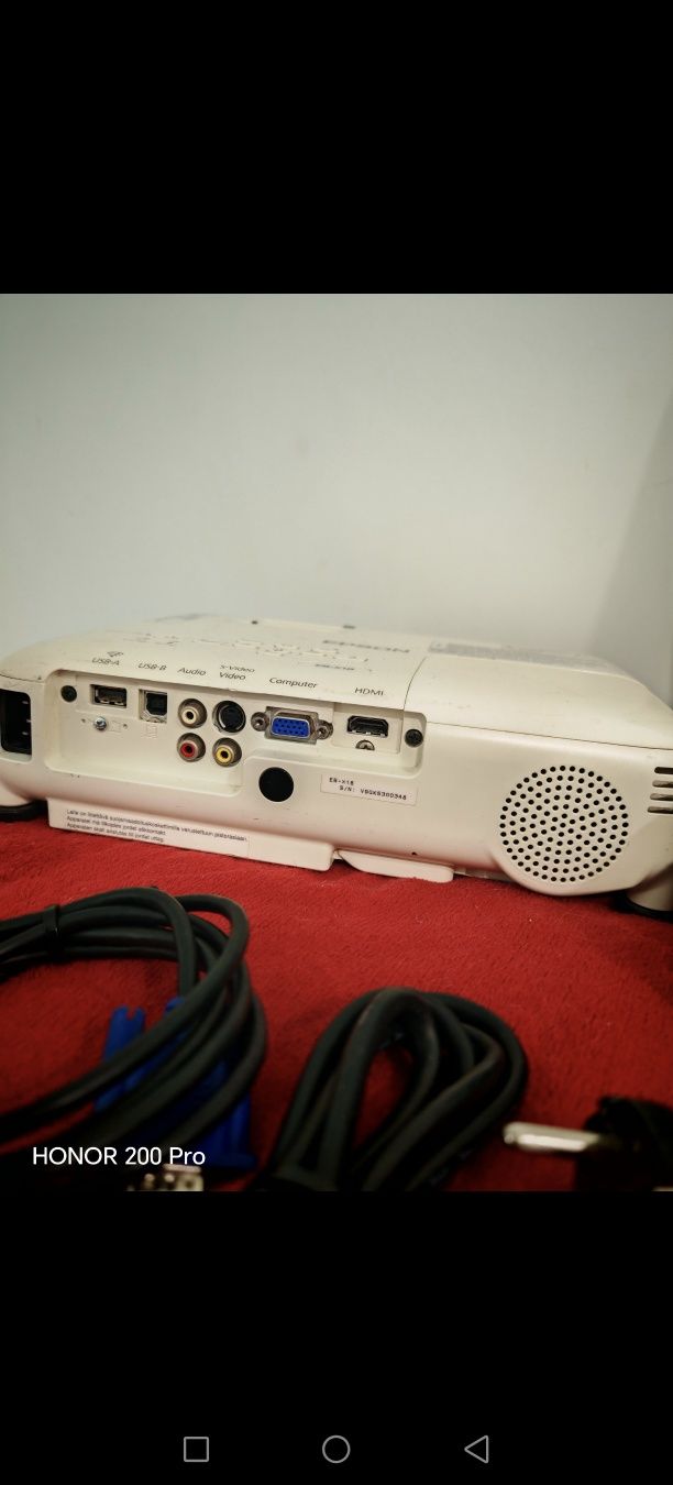 Epson EB-X18 projector