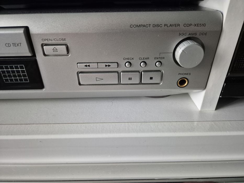 SONY CDP XE-510 сд-плеър