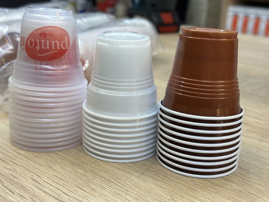 Pahare de plastic ieftine oferta cu zahar si paletine ambalate