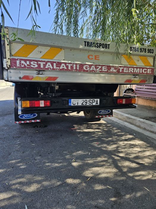 Vând Ford Tranzit