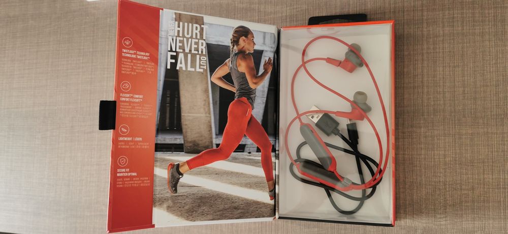 Casti Audio sport In Ear JBL Endurance Run, Wifi, BT, 6H, rosu