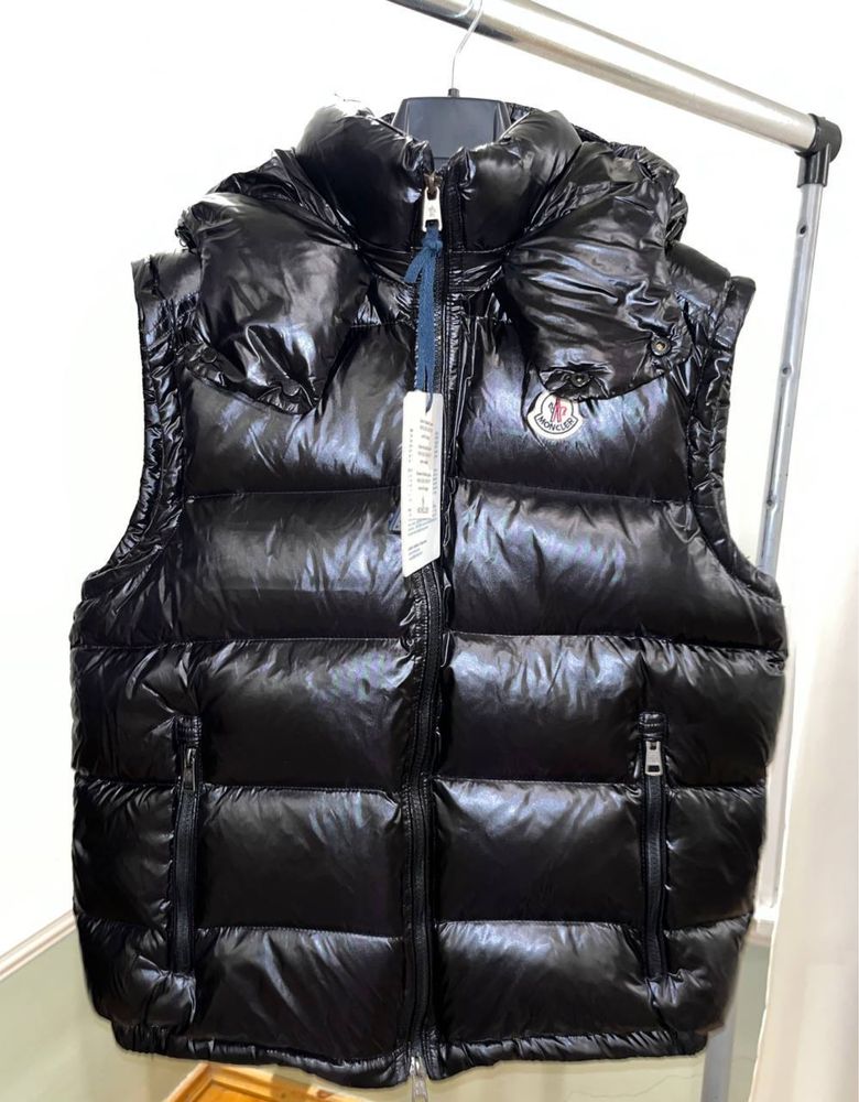 Жилетка(Безрукавка) Moncler