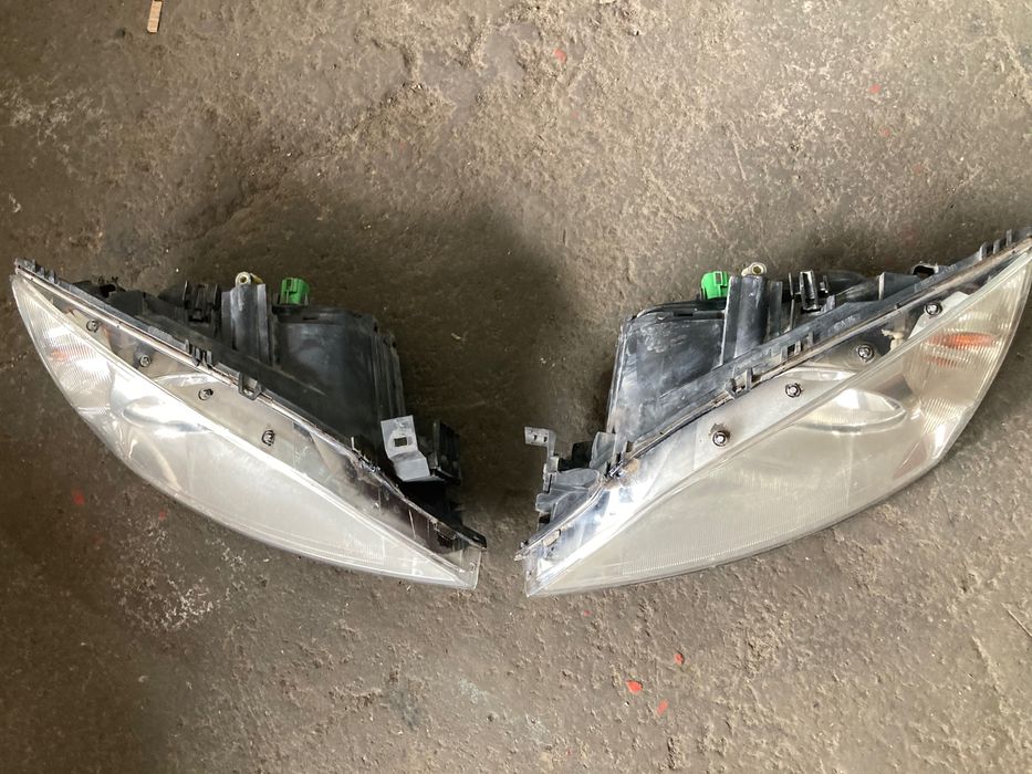 Far Ford Mondeo 3 2001 - 2006 faruri stanga dreapta Mondeo mk3