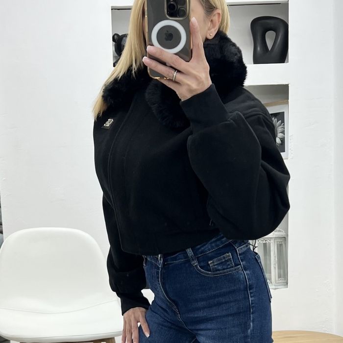 Късо палто черно с пух