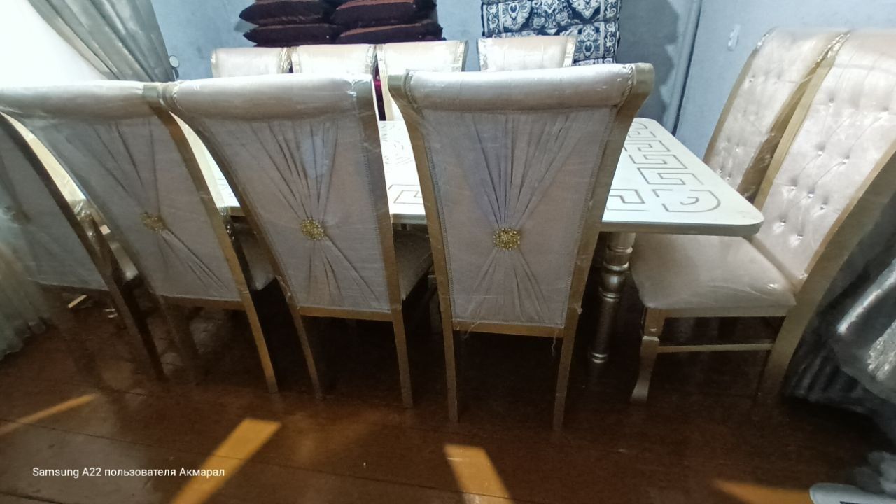 Столы  и  стулья