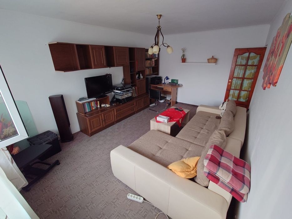 Vand apartament 2 camere