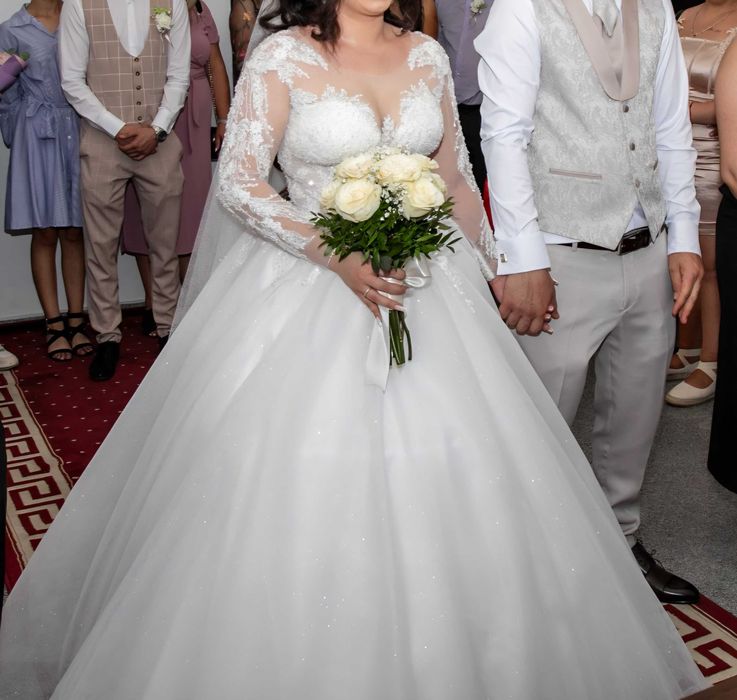 Vând rochie de mireasa în stare foarte bună