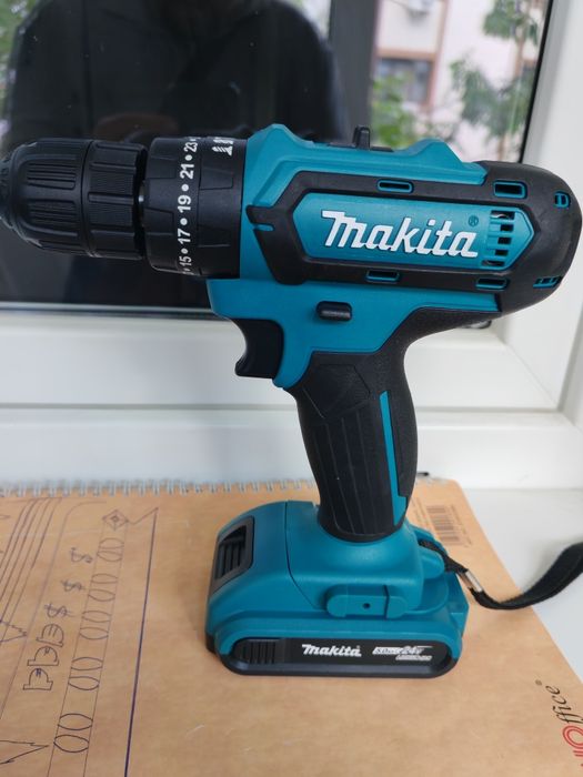 Vand Replică Makita