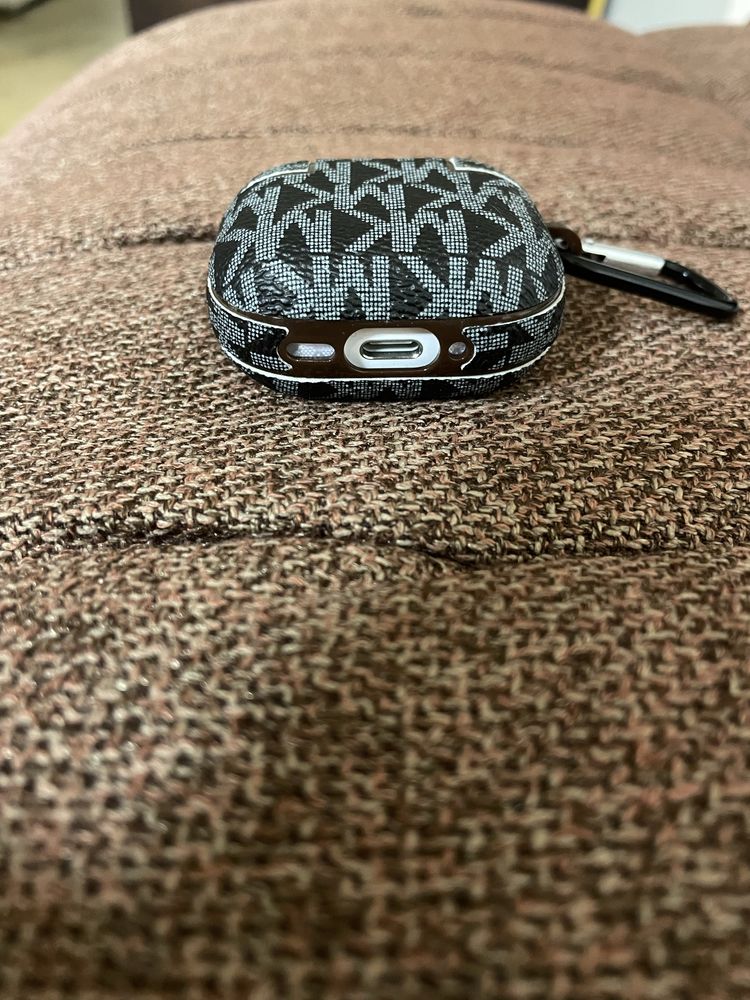 Кейс / калъф за Airpods 4 Michael Kors