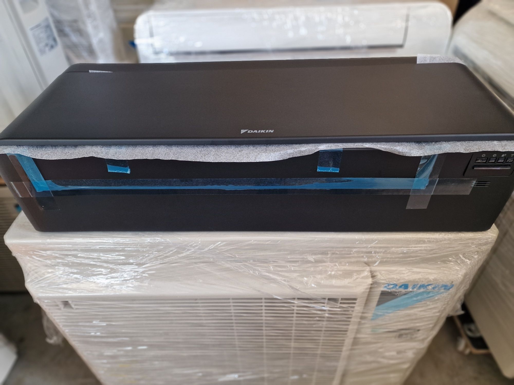 Климатик Daikin STYLISH FTXA50/RXA50 нов без опаковка 18ка 18000btu