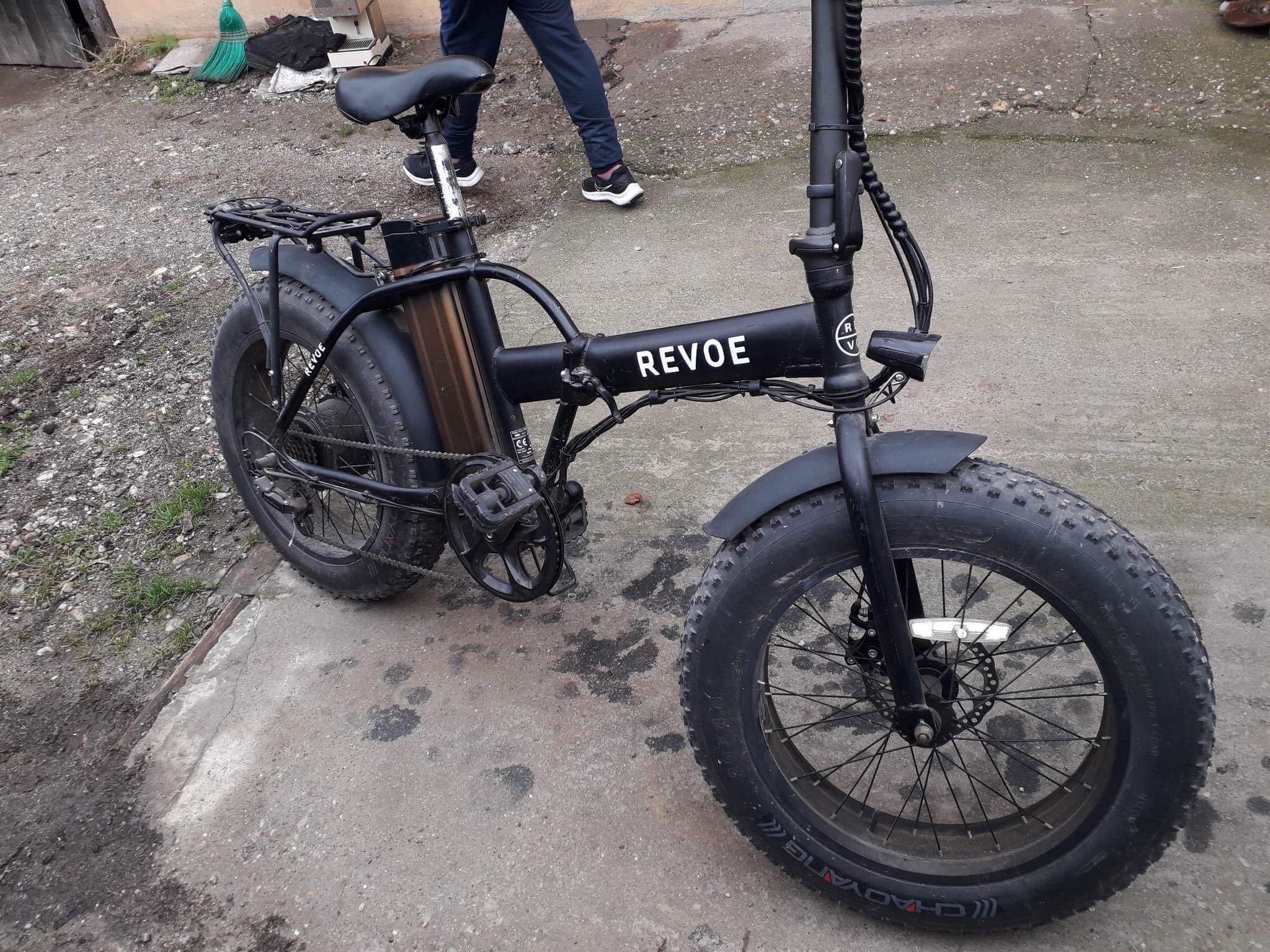 Bicicleta electrica revoe