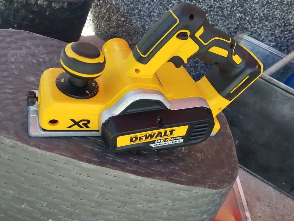 Ренде DeWalt DCP580 акумулаторно Безчетков