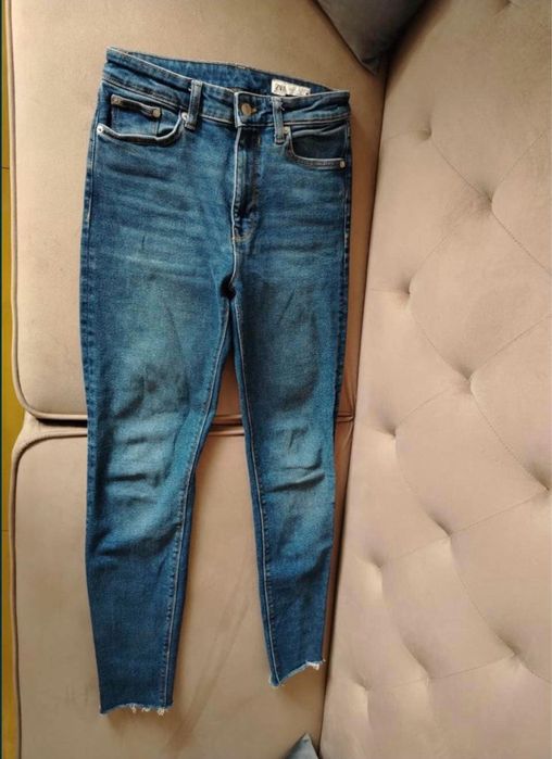 Blugi zara marimea 38