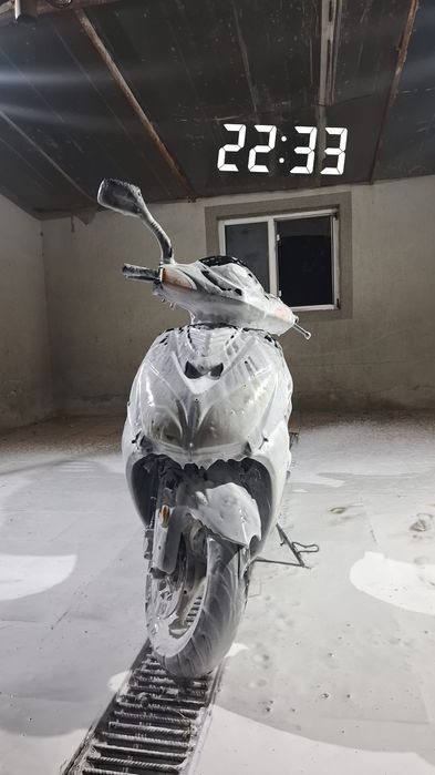 Vând scuter 2 timpi