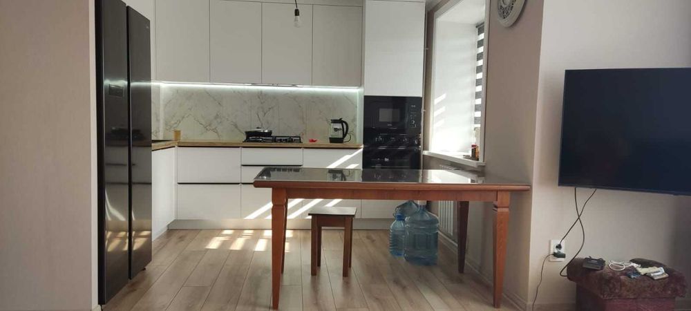 Продам 3-х комнатную квартиру, р-н Старый парк