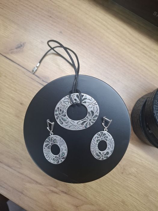 Сребърни бижута,колие и обеци