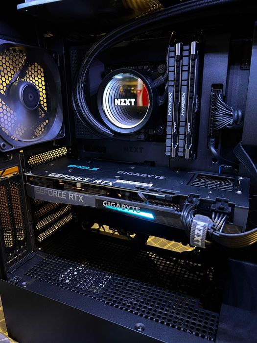 Геймърски i9 11900K/RTX 3070/32gb рам/Nvme+hdd 3,5tb/NZXT Top RGB