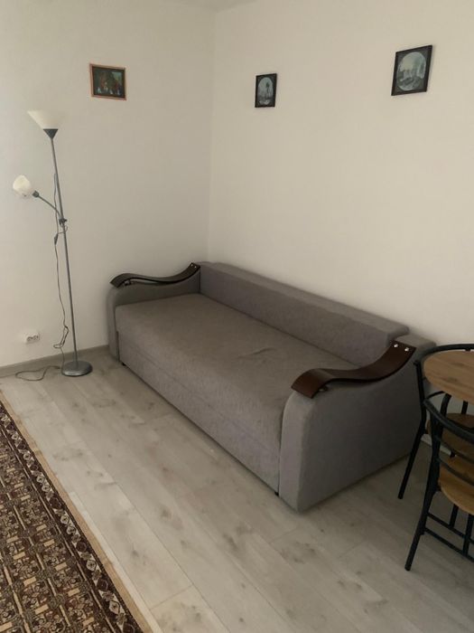 Inchiriez garsoniera!