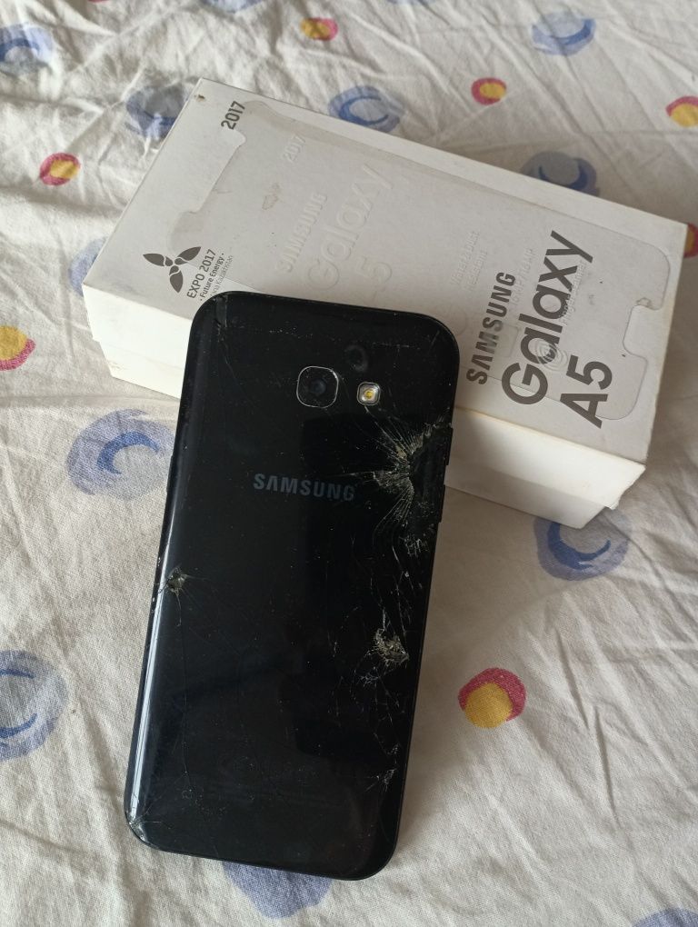 Продам Samsung A5