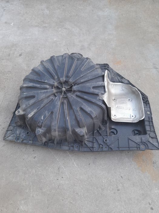 Suport Podea Oală Locas Roată Rezerva Renault Megane IV 4 Breack